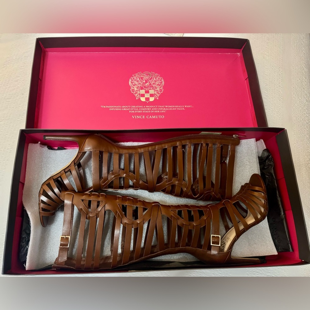 Vince Camuto VC-Kase Dark Walnut Smooth Calf Heeled Sandals